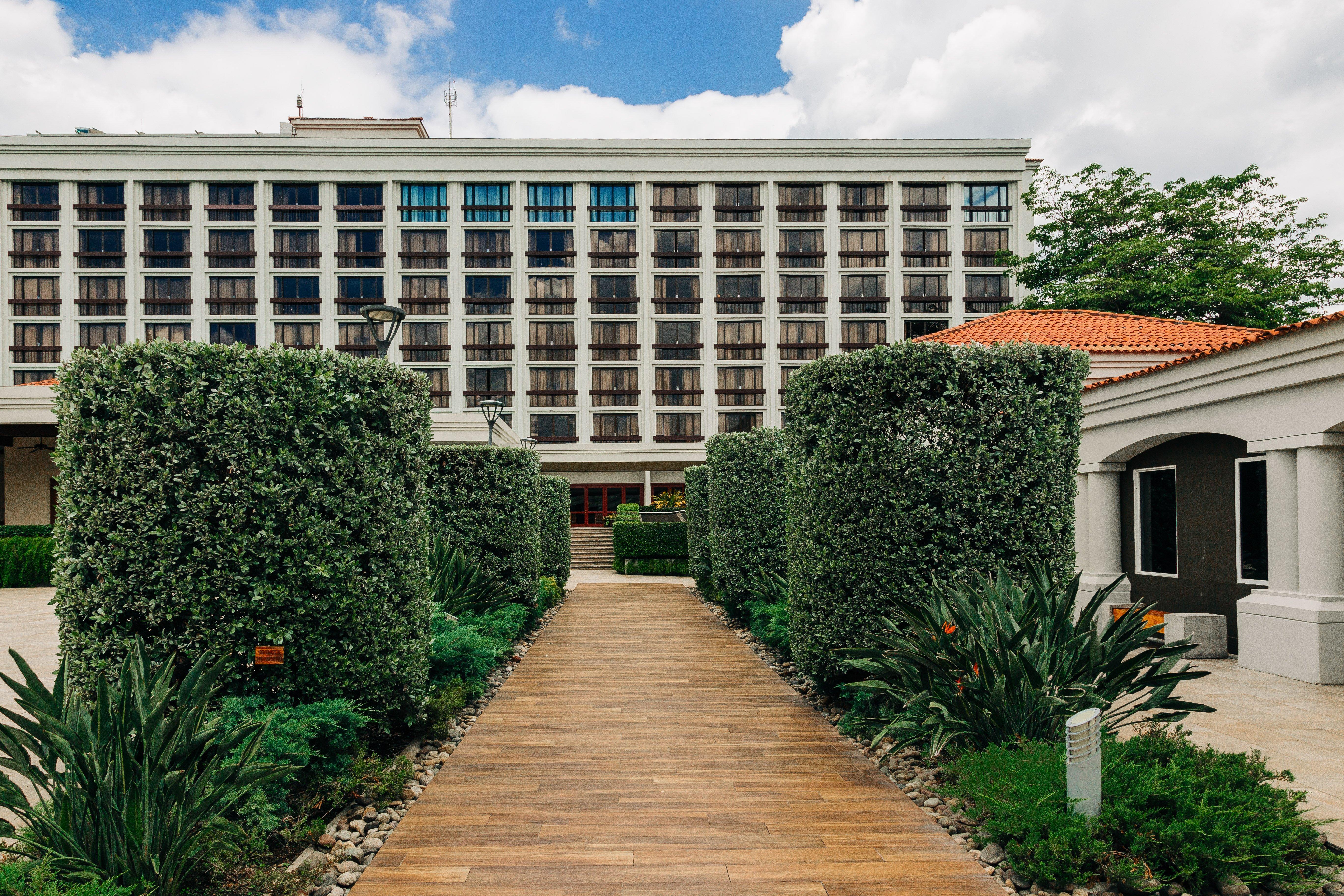ホテル クラウン プラザ サン サルバドル サンサルバドル エクステリア 写真